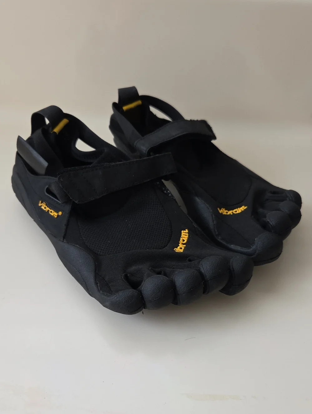 Vibram FiveFingers Mens Size 39 7.5-8 Hook Loop Vibram Soles M148 KSO Minimalist - Picture 1 of 10
